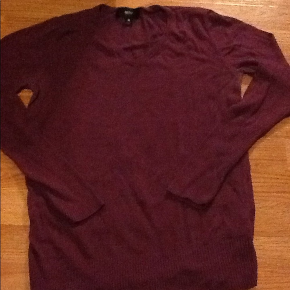Mossimo V neck sweater long sleeve